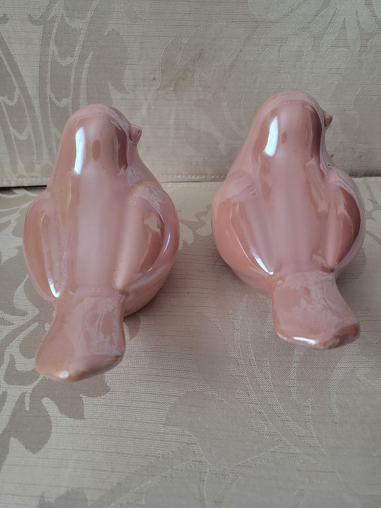 Dwie  figurki opalizujące  Para  wróbelki ceramika .cena za 2szt.