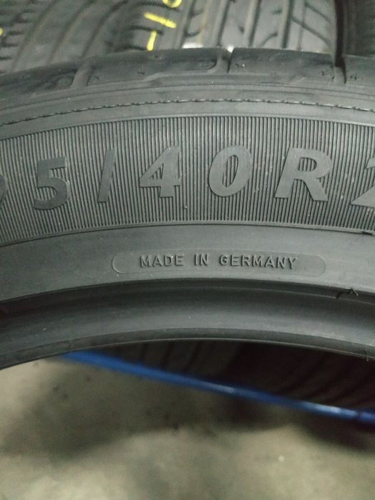 Літні шини 295/40 R20 (110Y) DUNLOP