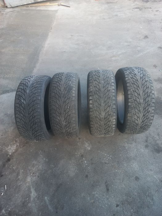 Зимові шини Nokian Hakkapeliitta R2 235 50 R18