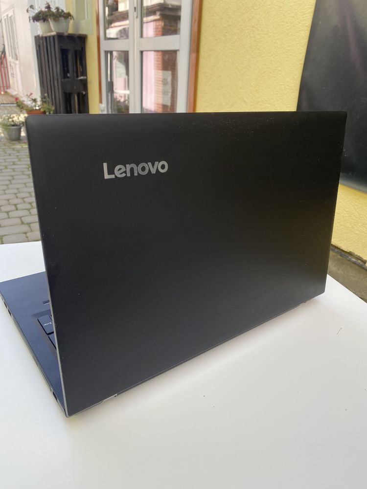 потужний ноутбук Lenovo 2021р