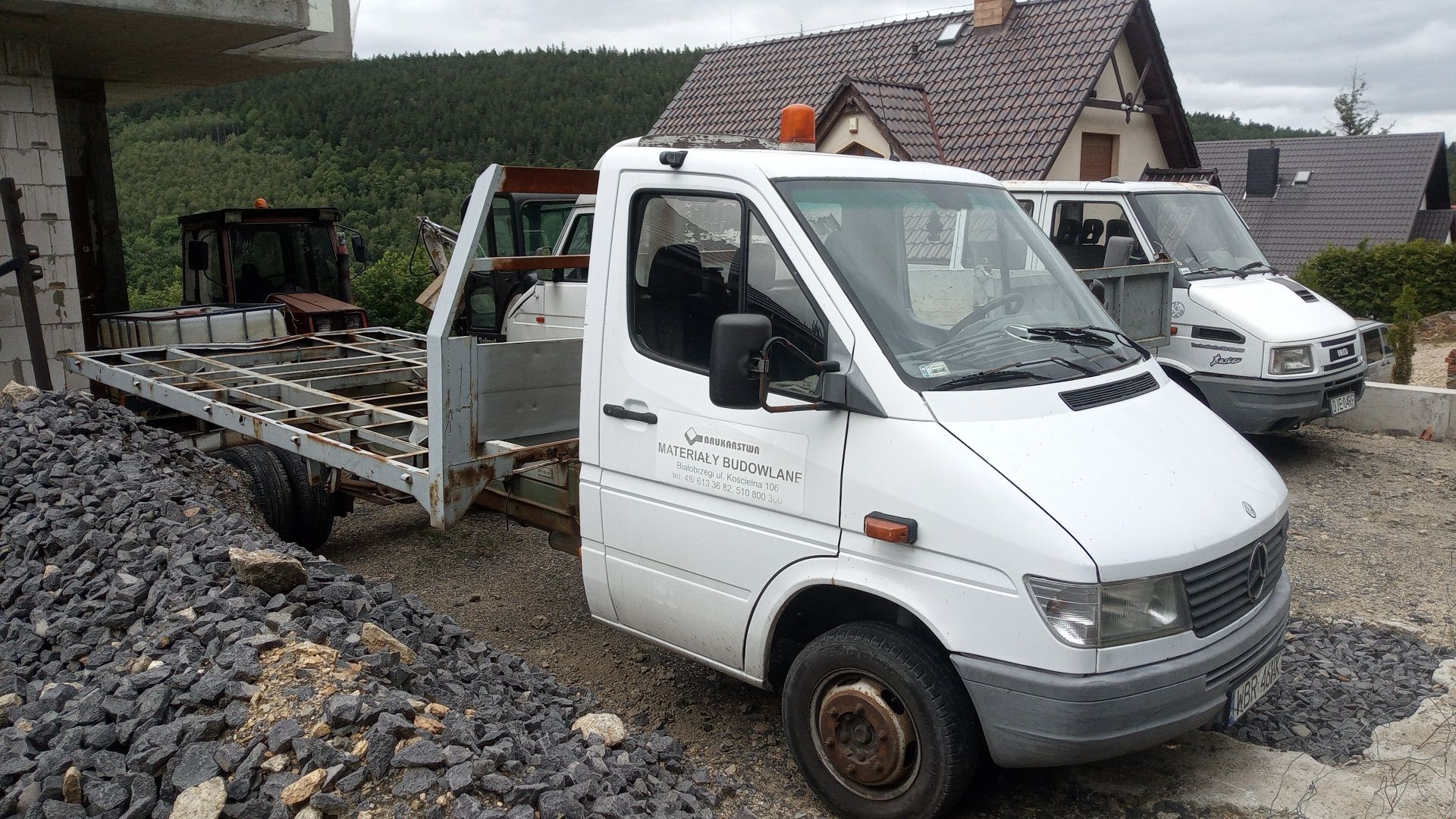 Mercedes Sprinter platforma paka najazd laweta skrzynia ladunkowa