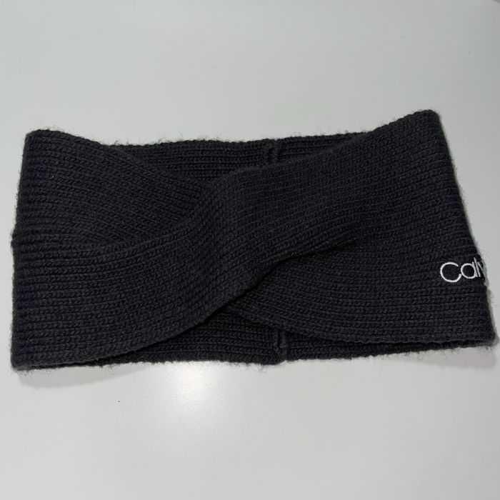 сіра повʼязка calvin klein