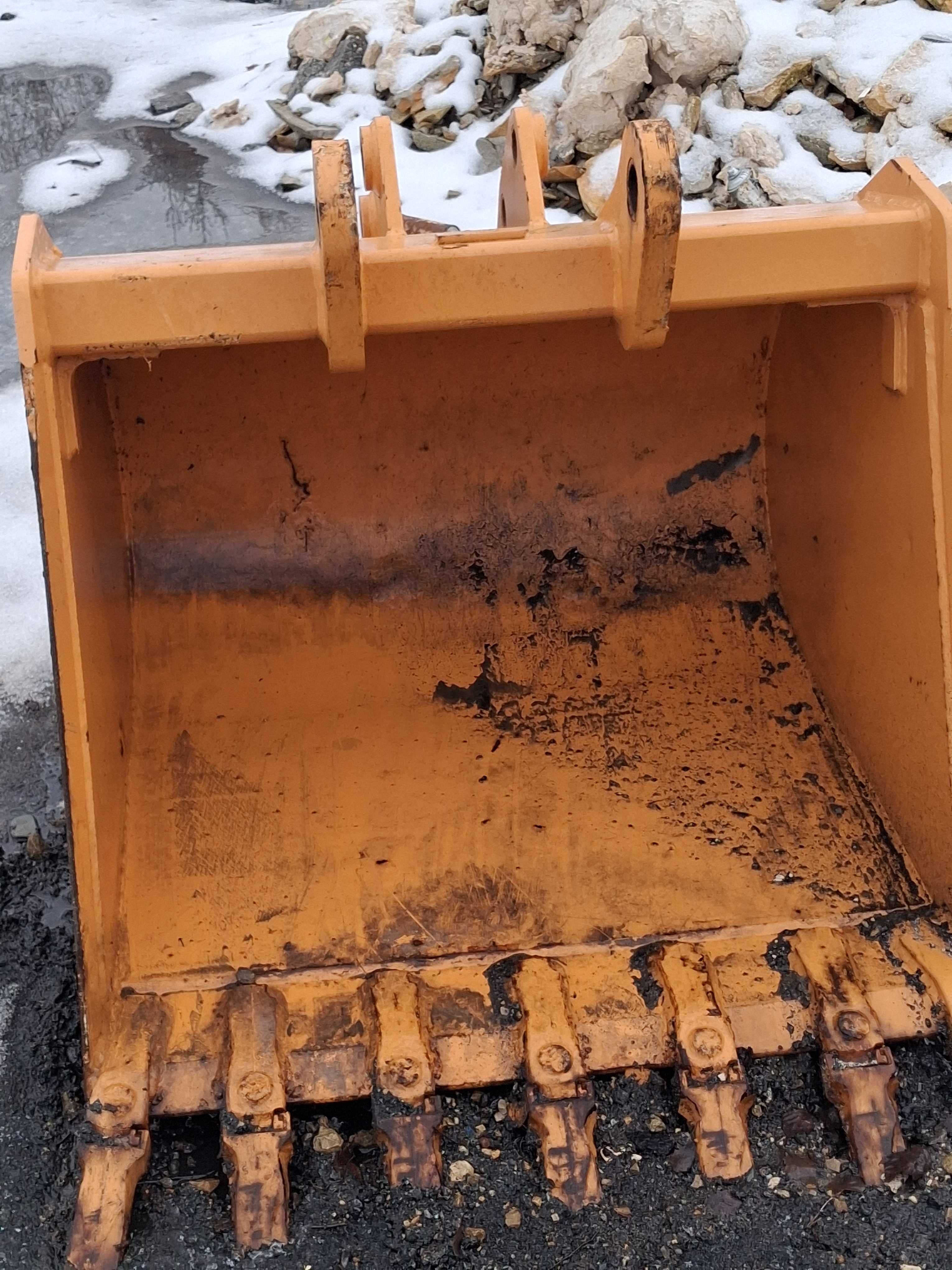 łyżka kopiąca  case