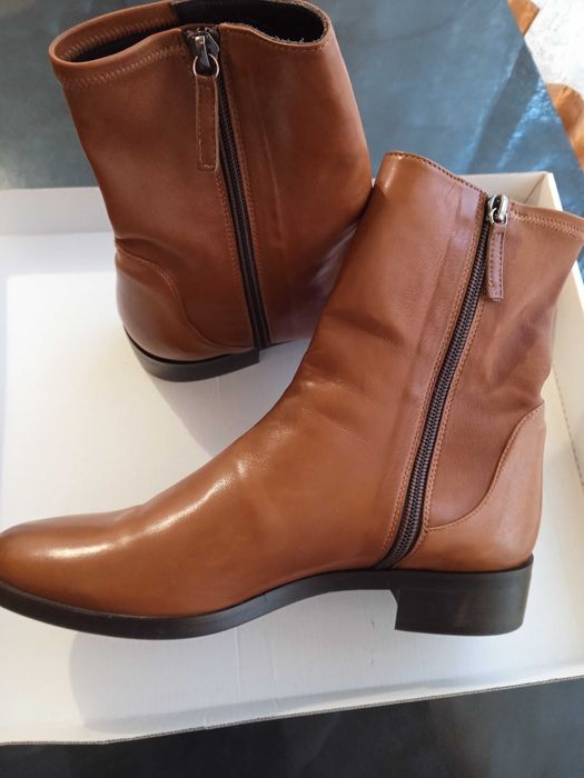 Нові шкіряні чоботи, Італія, 38 розмір