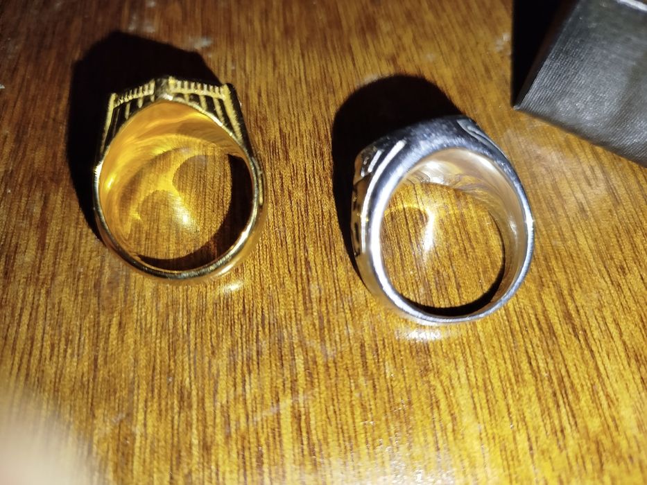 Dois anéis vendo por me ficar largoss