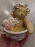 Figurka "Miś w filiżance", sygn. Enesco 1994r.
