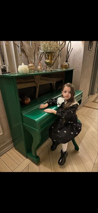 Сукні, костюми для дівчат на 5 років