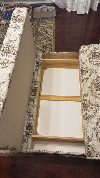 Розкладний диван + крісло