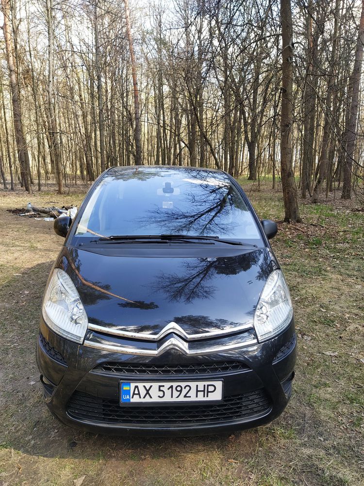 Срочно!!!Продам Citroën C4 picasso.