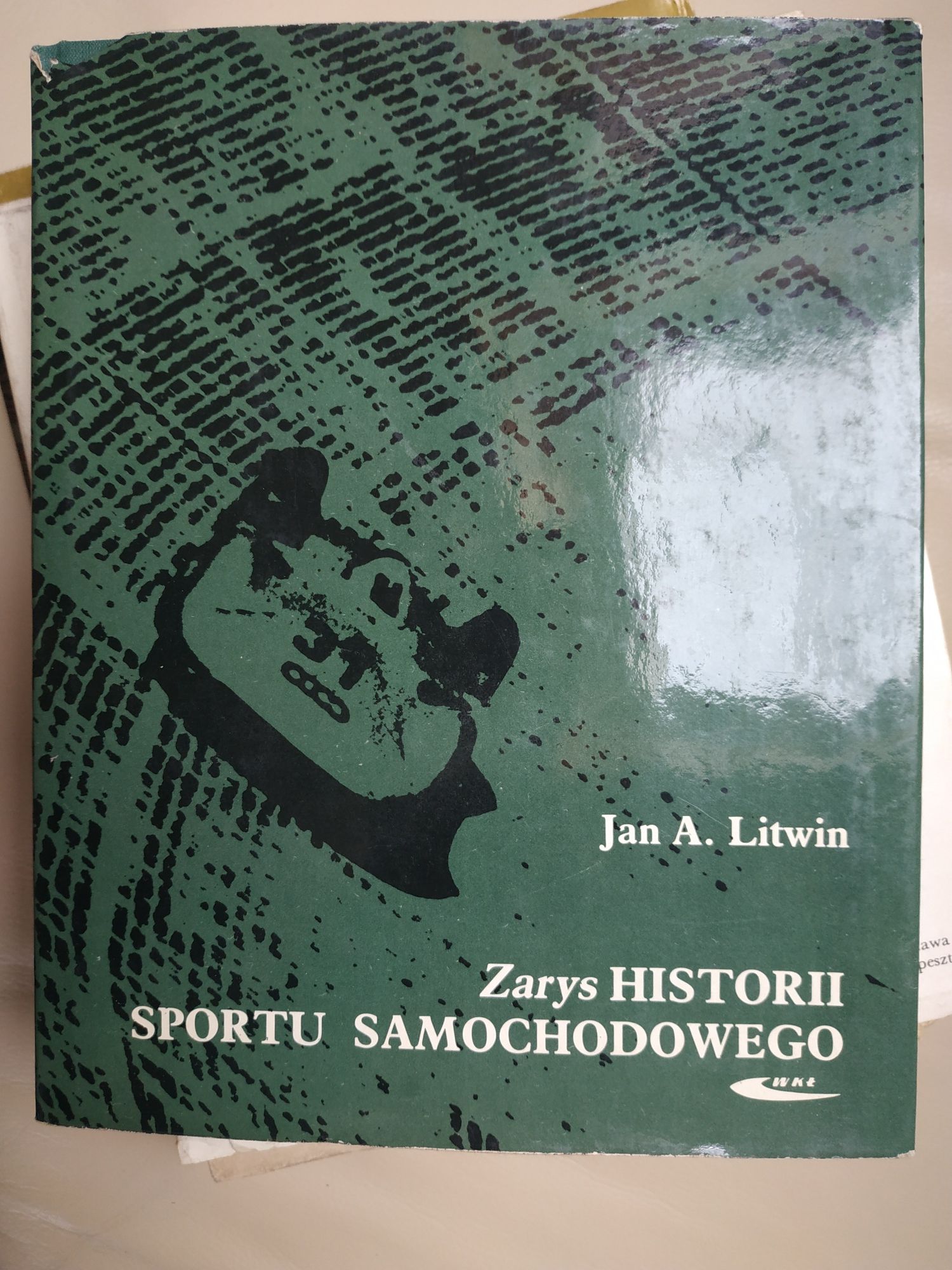 książka Zarys historii sportu samochodowego wydanie 1980