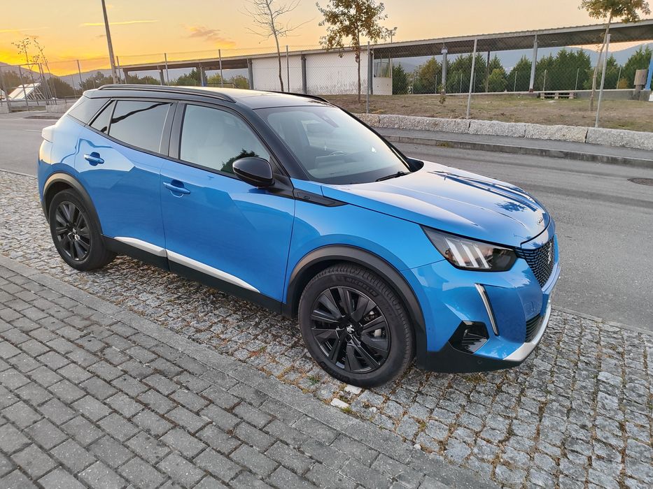 Peugeot e-2008 eletrico - GT C/Teto Panorâmico