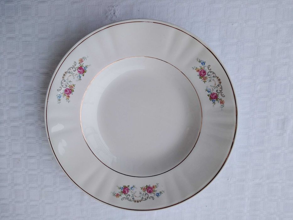 Conjunto 12 pratos de sopa Sacavém