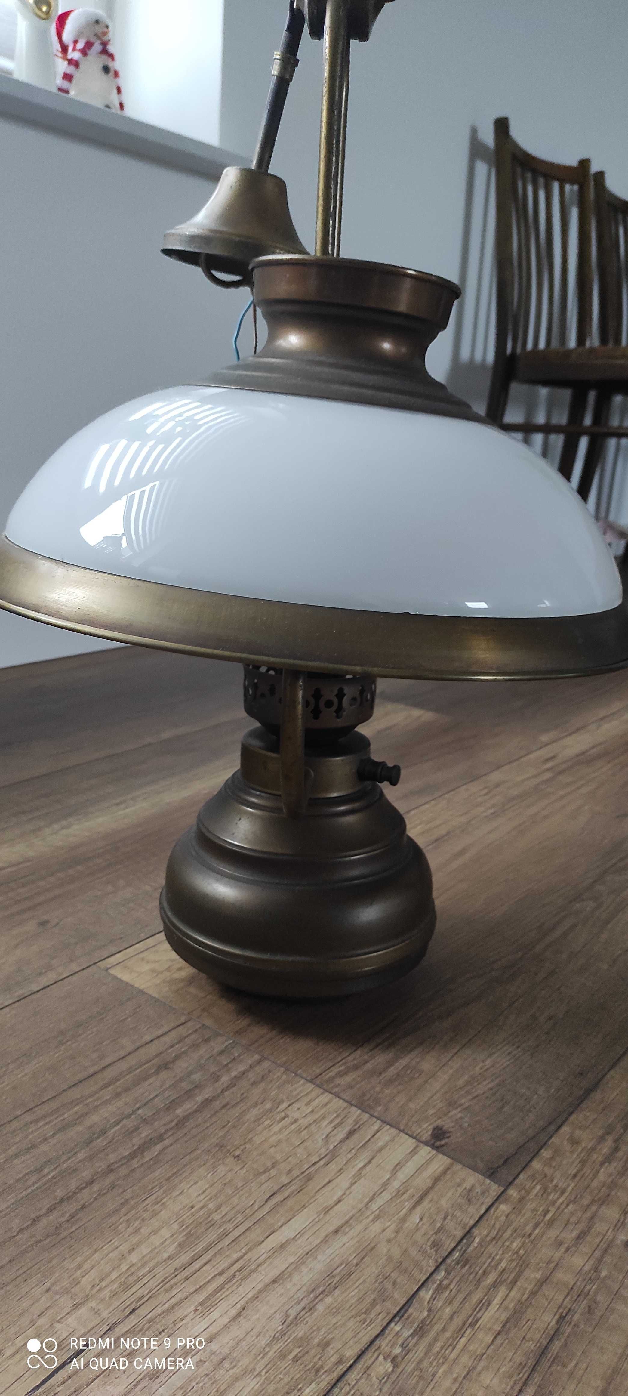 Lampa w stylu holenderskim