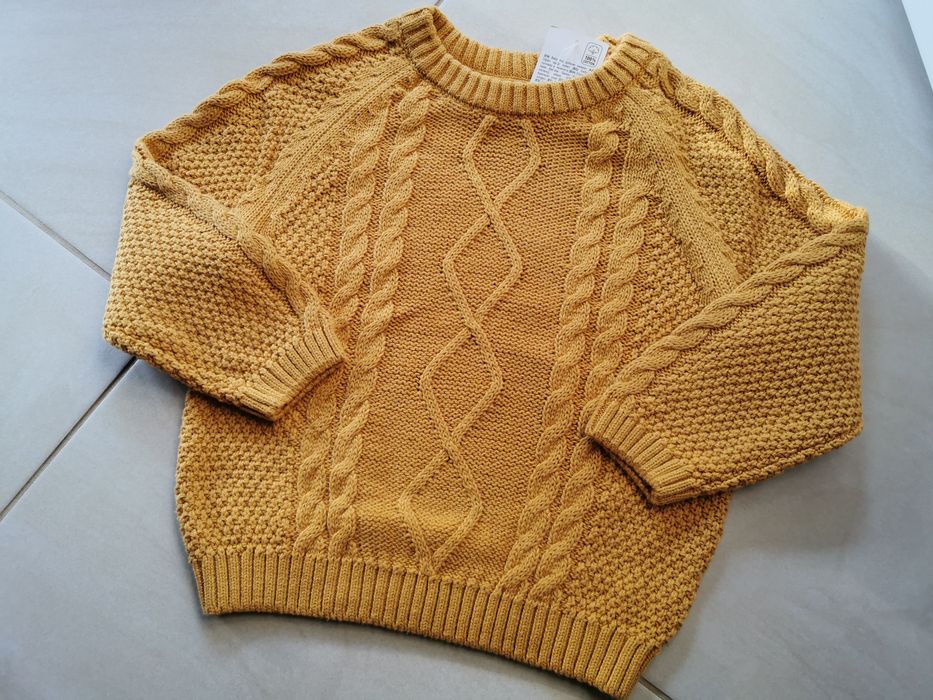 Nowy sweterek musztardowy r. 92