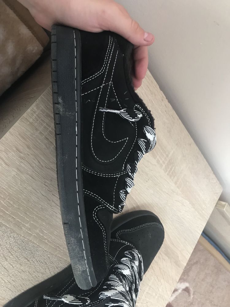 Jordan 1 travis scott black phantom