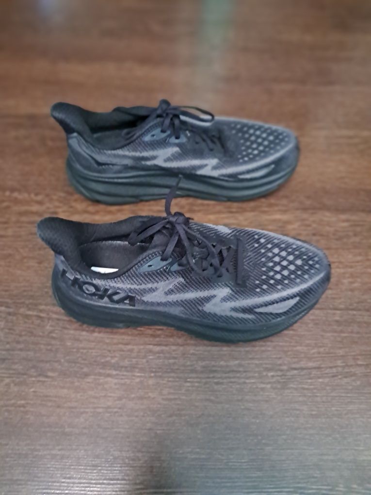 Кросівки і Hoka Clifton 9wide. Р 44 2/3 28.5см