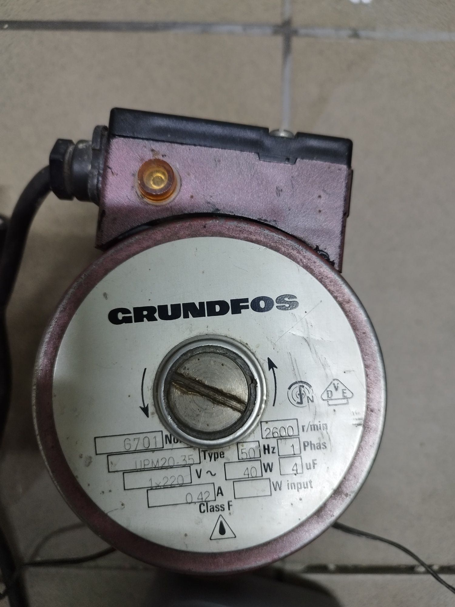 Pompka C.O Grundfos UPM20-35