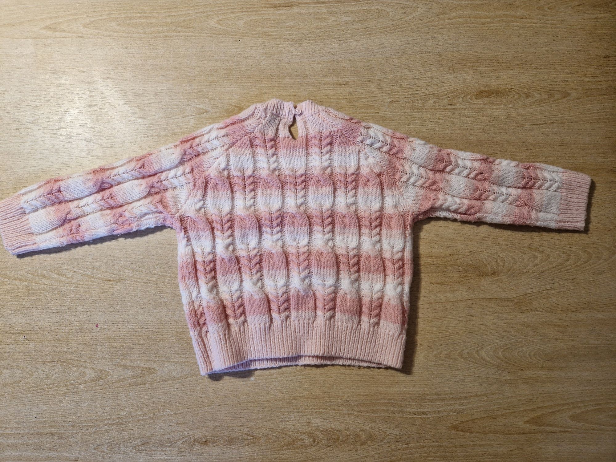 Sweterek Reserved 110