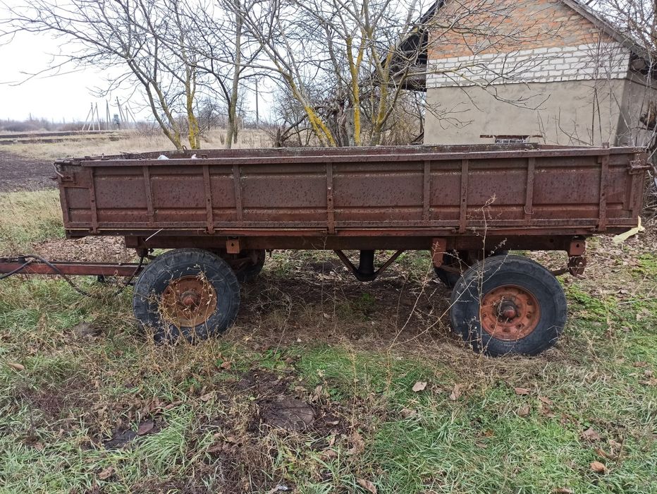 Прицеп ПТС-4 з циліндром.