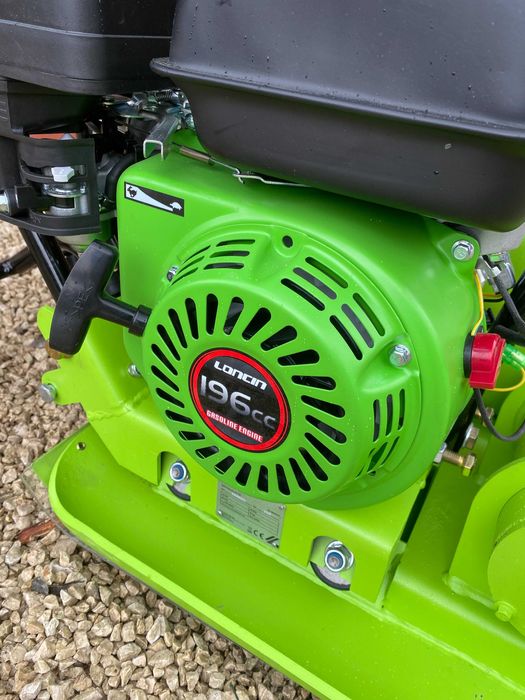 Zagęszczarka ZIPPER 60 z posuwem, Guma do kostki