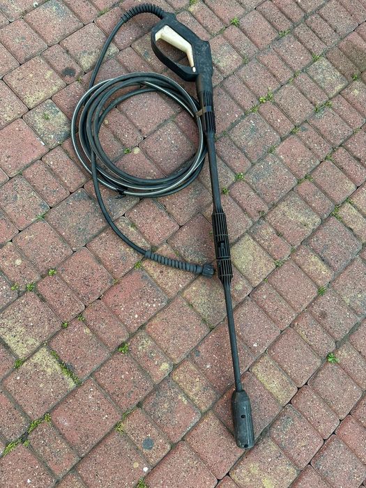 Lanca wąż do myjki ciśnieniowej Karcher.