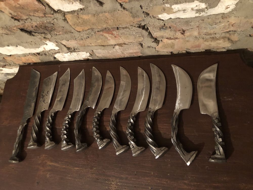 Ковані ножі ручна робота виготовлені із желєзнодорожніх гвоздів
