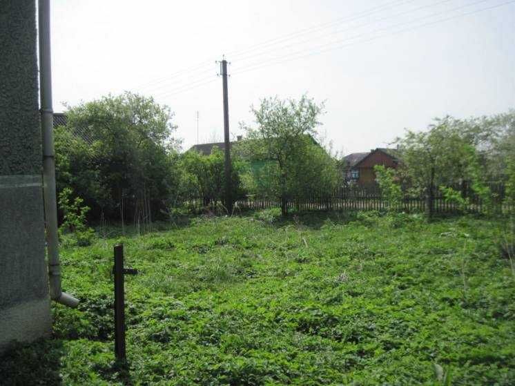Продається  будинок із земельною ділянкою