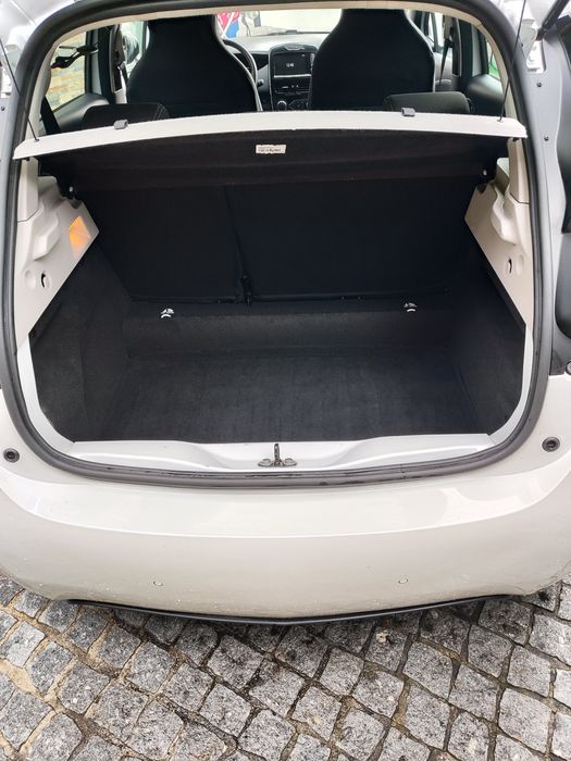 Renault Zoe itens 41 kWh com 55 mil kms