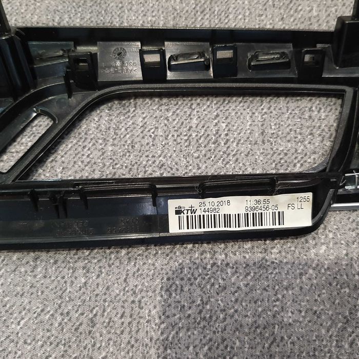 BMW X1 F48 молдинг декор панель накладки на торпеду 9292741 9396456