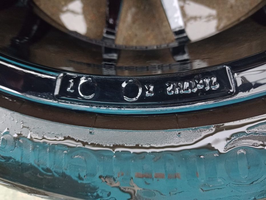 Toyota Auris II koła felgi oryginalne aluminiowe 17'