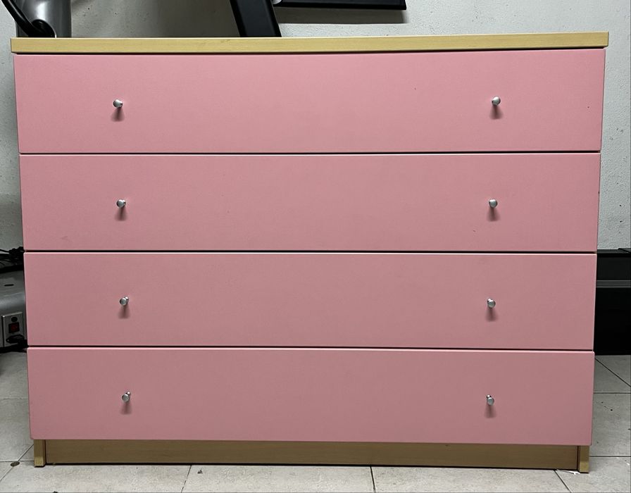 Comoda em bom estado