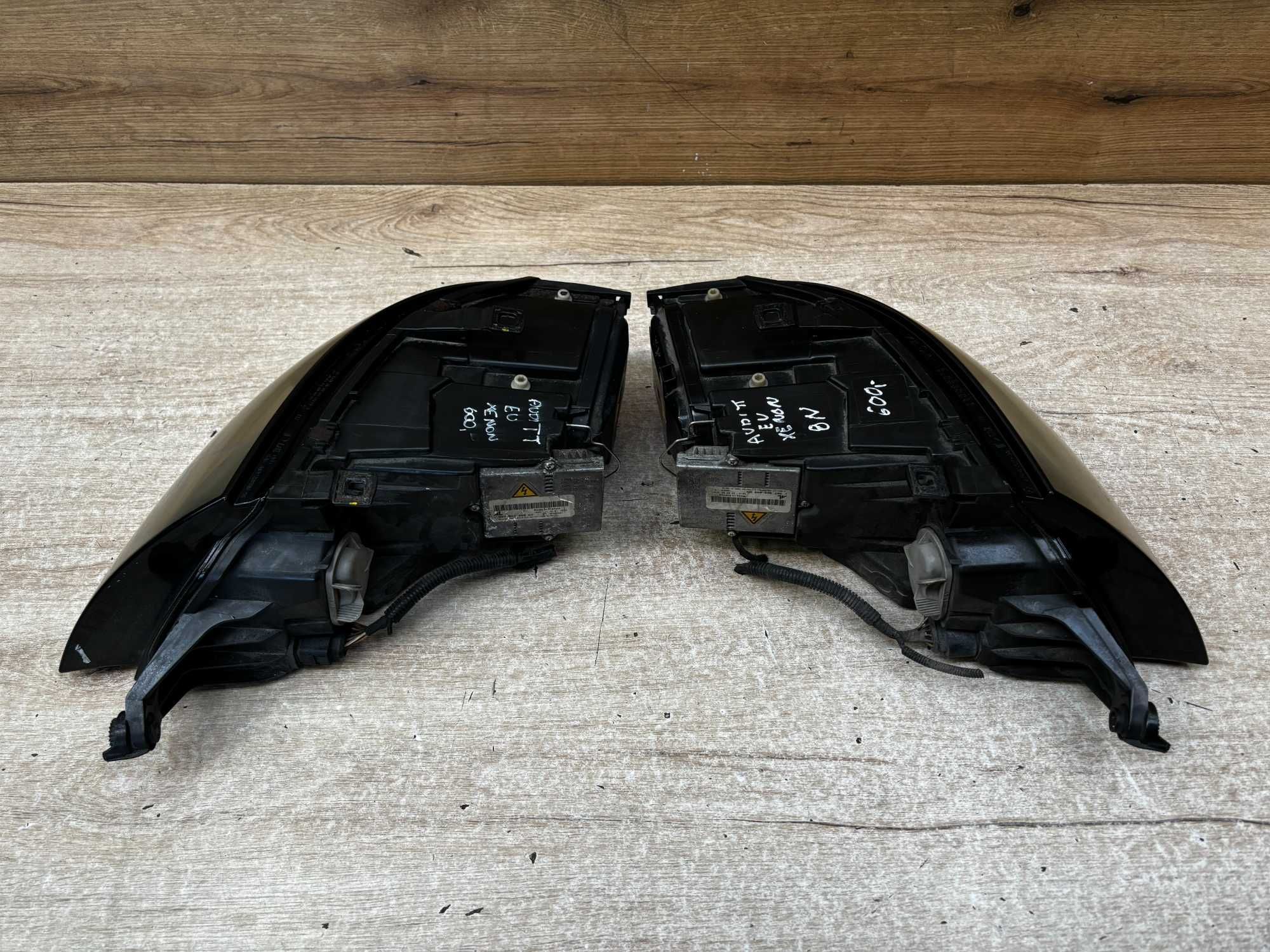 Lampa przednia lewa prawa Audi TT Xenon