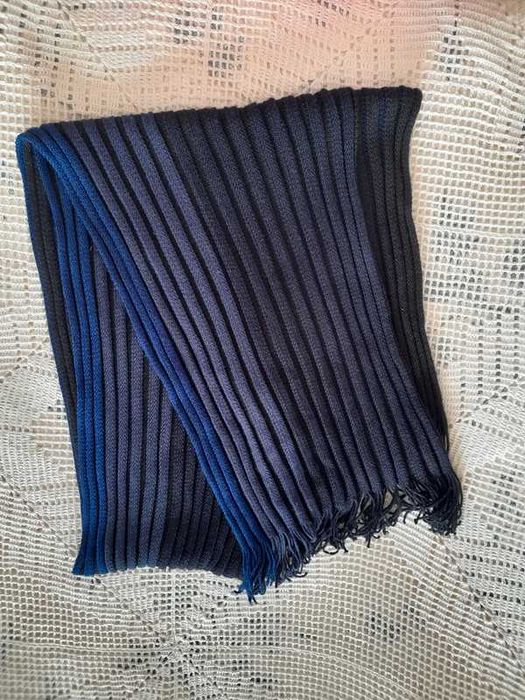 Chacecol unissexo, riscas em tons de azul