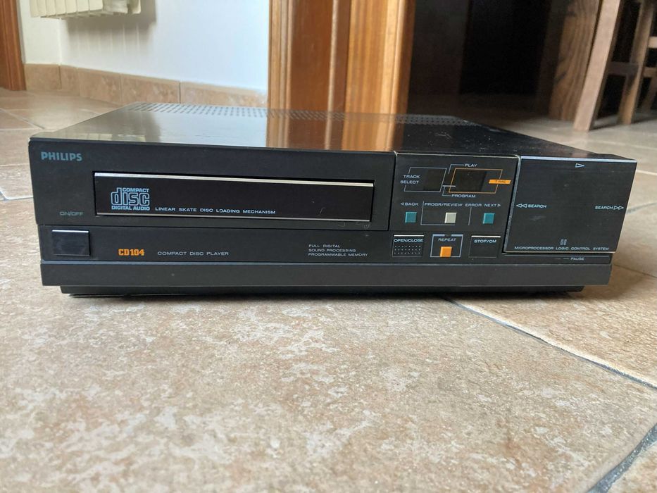 Leitor CDs Philips CD104
