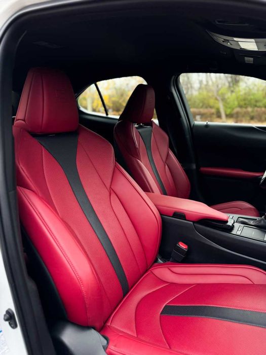 Lexus UX 250H F-SPORT 2021