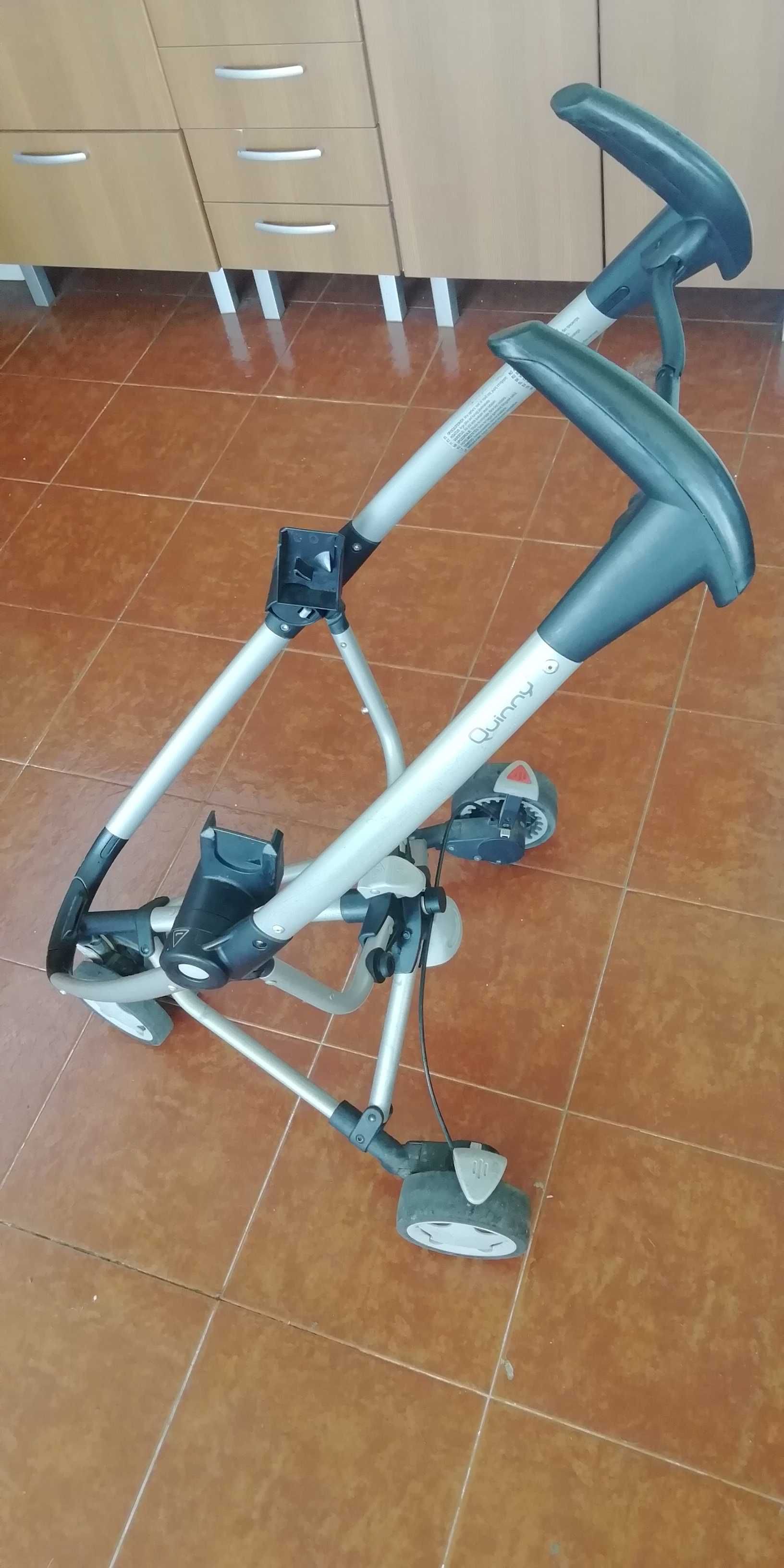Carrinho de bebé Quinny + Ovo Maxi Cosi