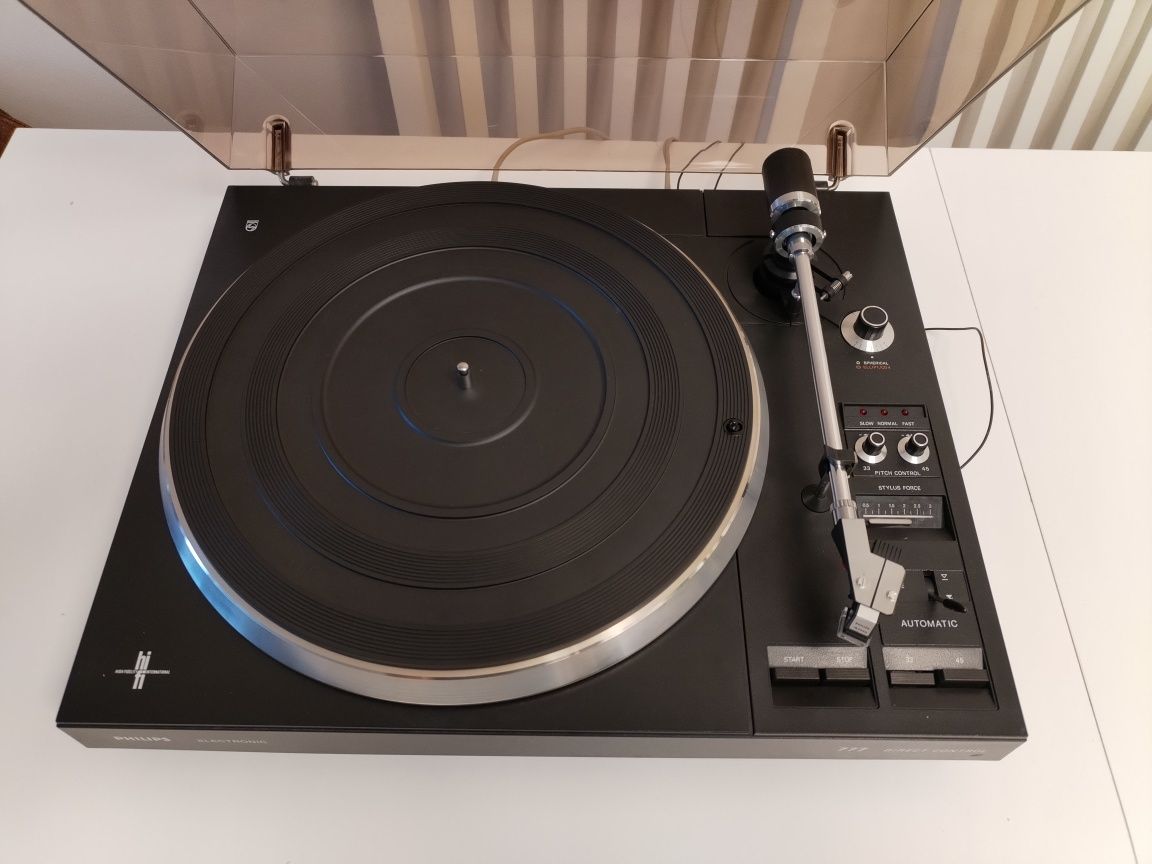 Gramofon Philips Electronic 777