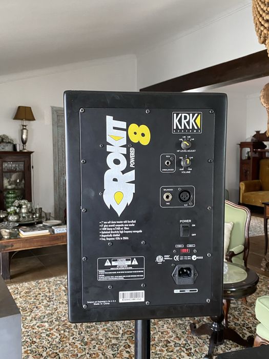 Monitores KRK Rokit 8