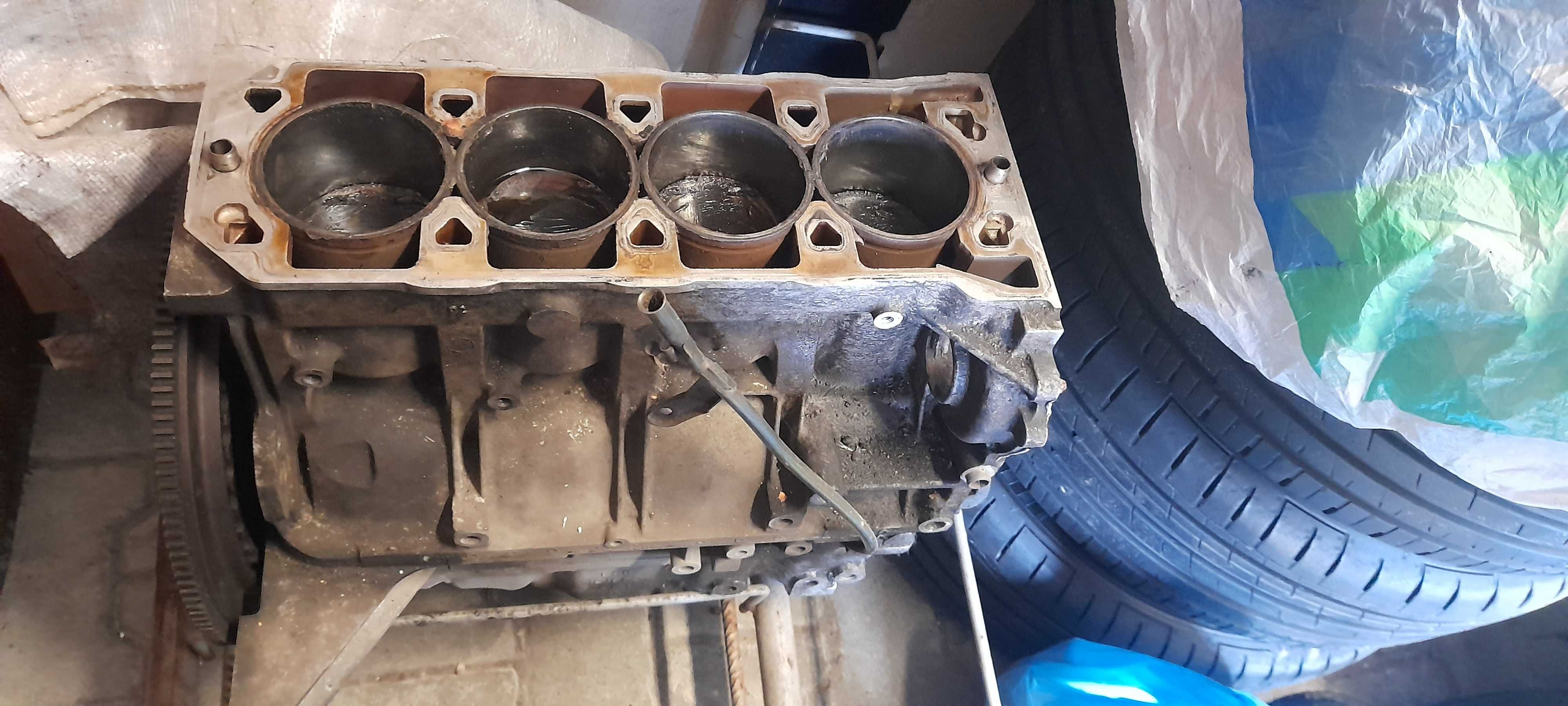 Silnik + inne części Land Rover Freelander  1.8 benzyna  2005 - całość