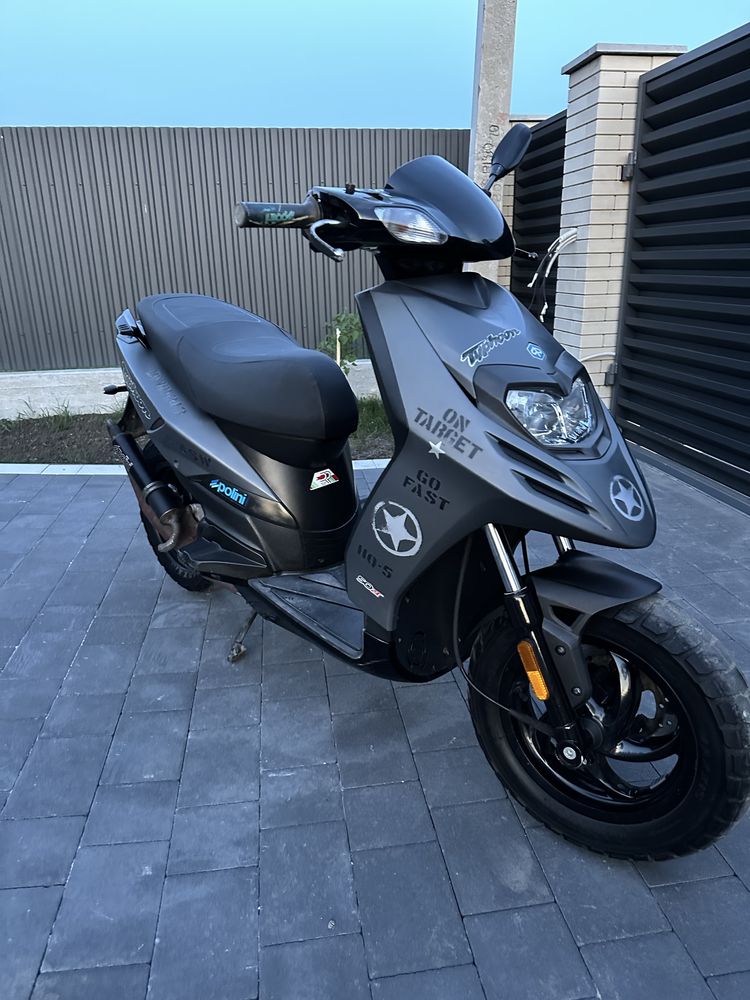 Скутер мопед piaggio Typhoon 50 2т