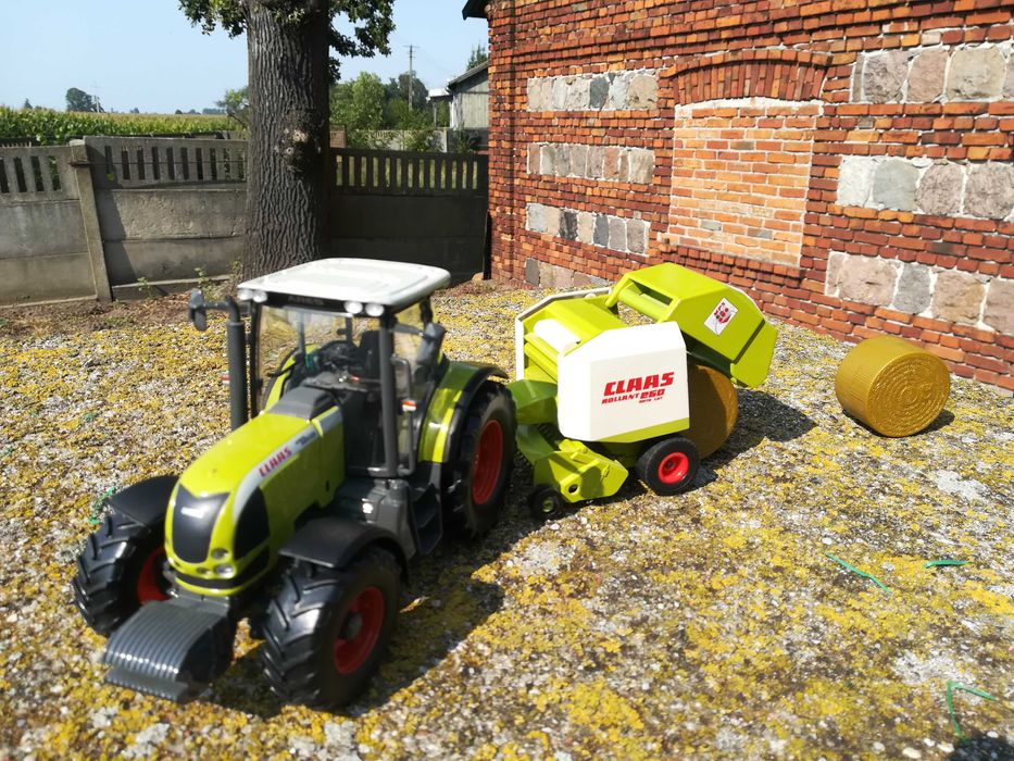 Siku Ciągnik Claas 697 ATZ Prasa Claas Rollant 250 1:32