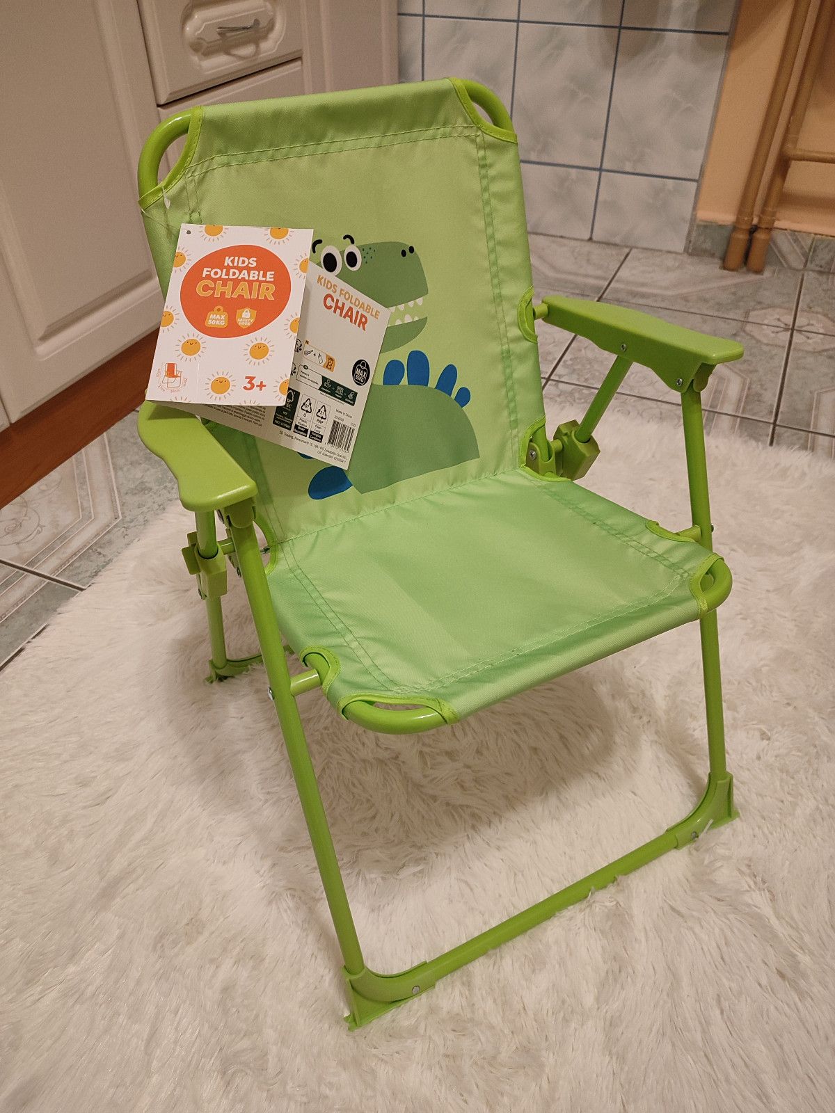 Nowe zielone krzesełko składane dla dziecka