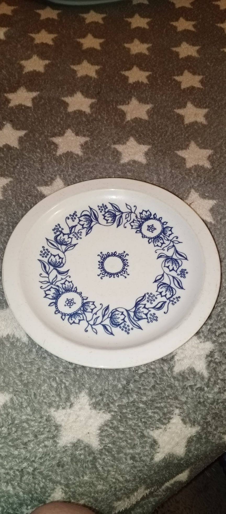 Porcelana Bogucice Wawel różna 2 filiżanki talerz i półmisek