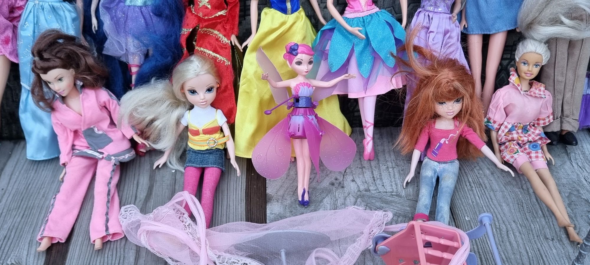Продам куклы Барби.