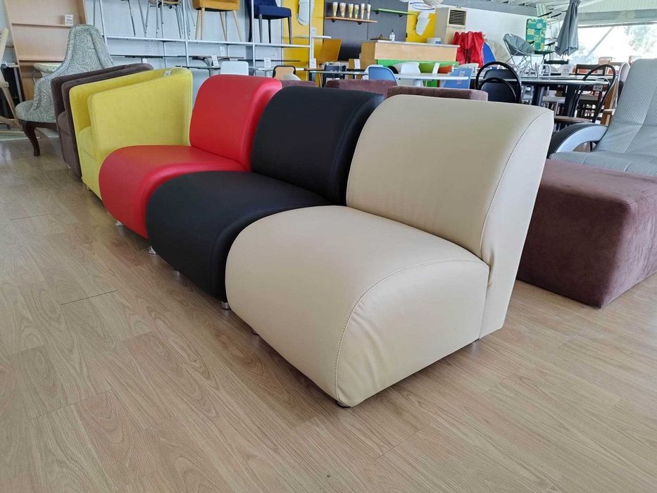 Maple / sofá individual Fluxo 015 em semi-pele