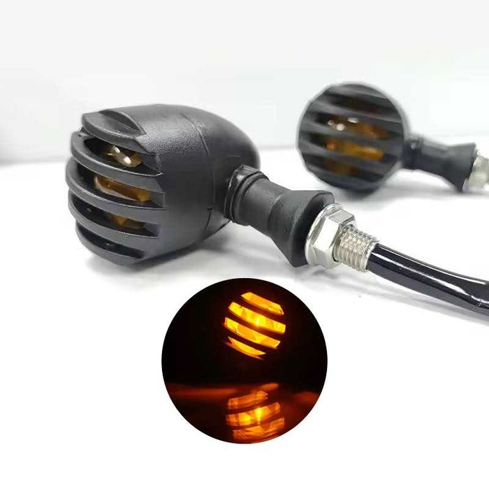 Par Piscas LED com Grelha Plástico - Lentes Âmbar