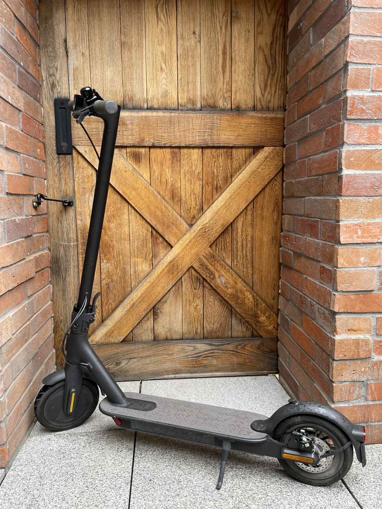 Hulajnoga Xiaomi Mi Electric Scooter