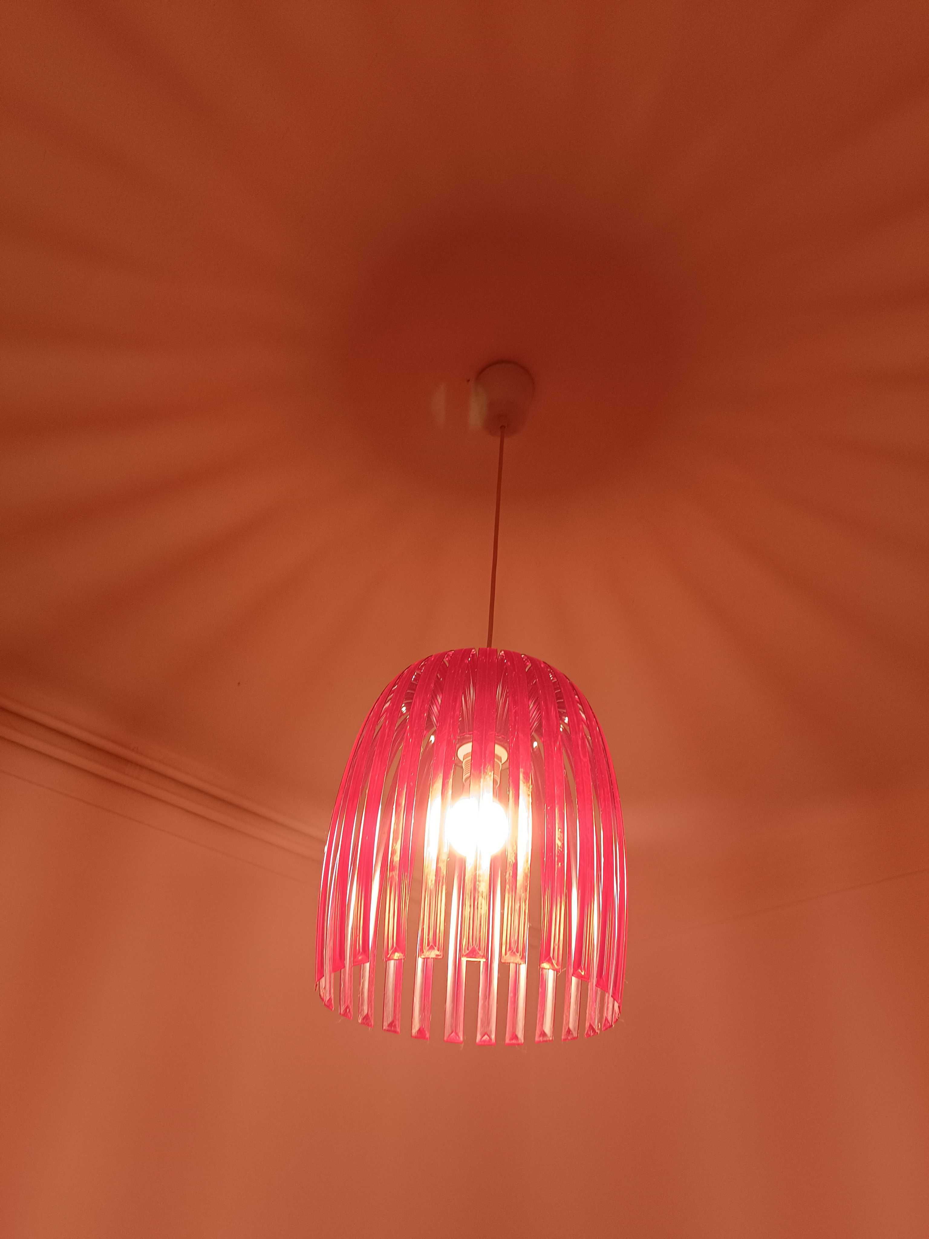 Candeeiro da Kartell vermelho