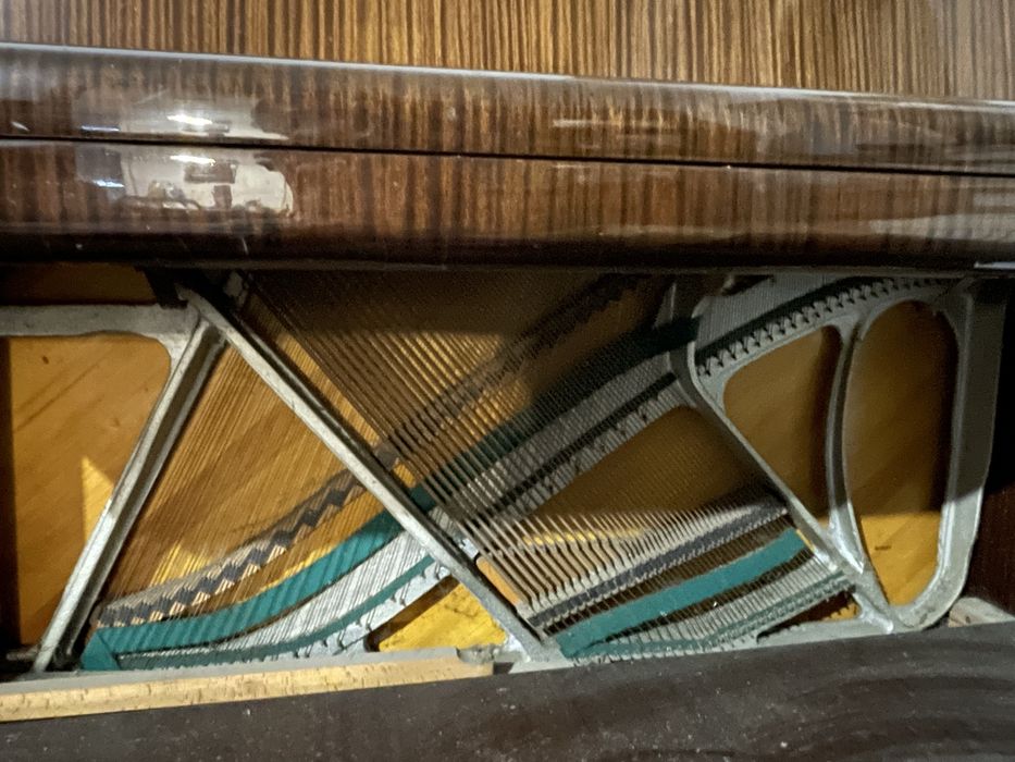 Pianino Calisia z 80-tych lat za darmo