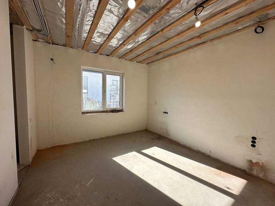 Продам двоян площею 80,3 кв.м на ділянці 2,5 сотки